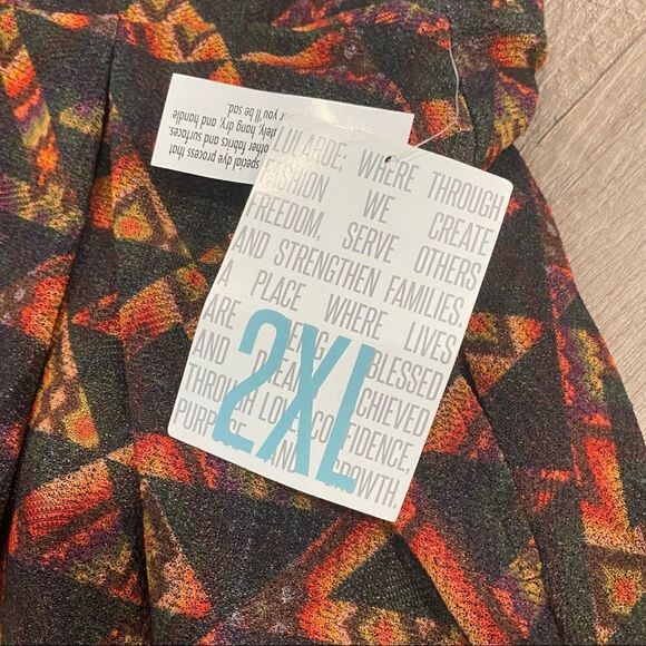 NWT Lularoe Skirt Size 2X A-Line Tribal Southwest geometric black office pockets - Picture 3 of 6